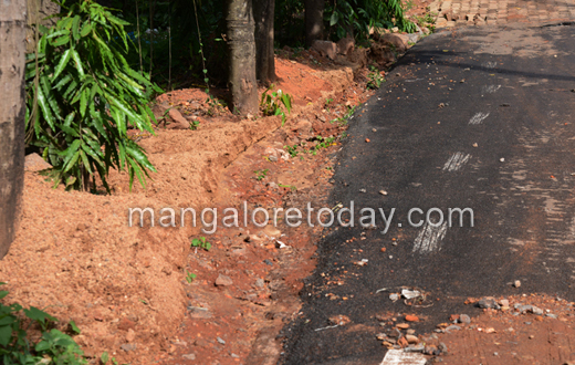 Bendoor road damage
